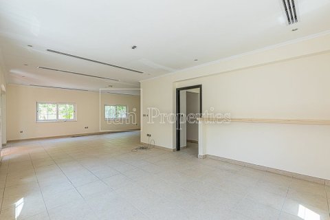 Villa in Dubai 3 bedrooms, 547.1 sq.m. № 48921 - photo 7