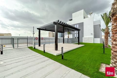 Townhouse in Dubai Sports City, Dubai 4 bedrooms, 173.6 sq.m. № 48911 - photo 2
