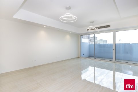 Townhouse in Dubai Sports City, Dubai 4 bedrooms, 173.6 sq.m. № 48911 - photo 9