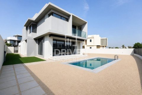 Villa in Jebel Ali, Dubai 5 bedrooms, 763.48 sq.m. № 143053