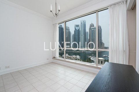 Apartment in Emaar 6 Towers, Dubai Marina, Dubai 2 bedrooms, 159 sq.m. № 45345 - photo 11