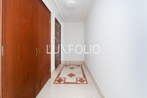 Apartment in Emaar 6 Towers, Dubai Marina, Dubai 2 bedrooms, 159 sq.m. № 45345 - photo 15