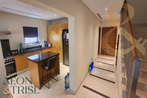 Купить таунхаус в North Village, Al Furjan, Дубай: 3 спальни, 224м², № 60676 - фото 5