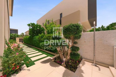 Villa in Golf Place, Dubai Hills Estate, Dubai 4 bedrooms, 698.35 sq.m. № 126541 - photo 28