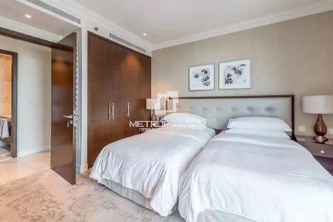 Apartment in The Address Residence Fountain Views, Downtown Dubai (Downtown Burj Dubai), Dubai 3 bedrooms, 185 sq.m. № 7355 - photo 8