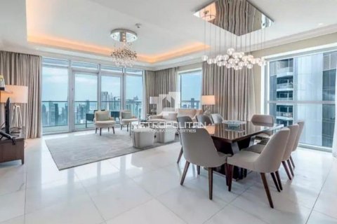Apartment in The Address Residence Fountain Views, Downtown Dubai (Downtown Burj Dubai), Dubai 3 bedrooms, 185 sq.m. № 7355 - photo 2