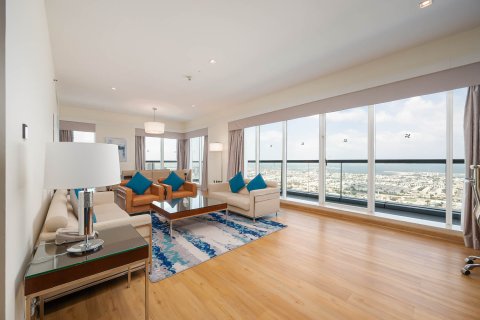 Apartment in Sheikh Zayed Road, Dubai 3 bedrooms, 190 sq.m. № 138984