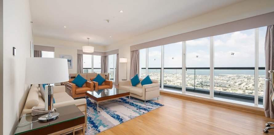 Apartment in Sheikh Zayed Road, Dubai 3 bedrooms, 190 sq.m. № 138984