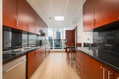 Apartment in Sheikh Zayed Road, Dubai 3 bedrooms, 190 sq.m. № 138984 - photo 3