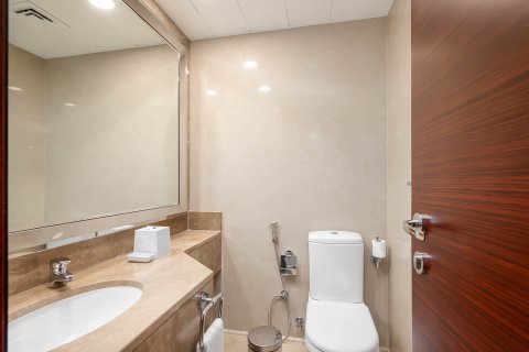 Apartment in Sheikh Zayed Road, Dubai 3 bedrooms, 190 sq.m. № 138984 - photo 14