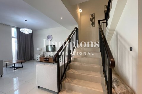 Adosado en Dubai, 3 dormitorios, 151.8 m², № 101366