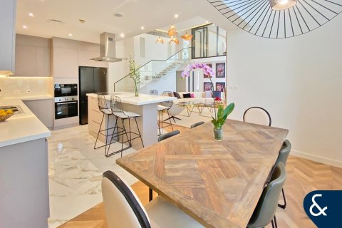 Duplex in Bahar, Jumeirah Beach Residence, Dubai 3 bedrooms, 278 sq.m. № 75806 - photo 6