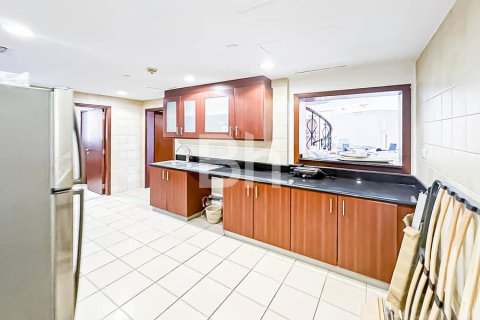 Купить квартиру в Джумейра Бич Резиденс, Дубай: 4 спальни, 332м², № 57363 - фото 13