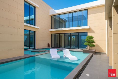 Villa in Deira, Dubai 10 bedrooms, 780.4 sq.m. № 59570 - photo 5