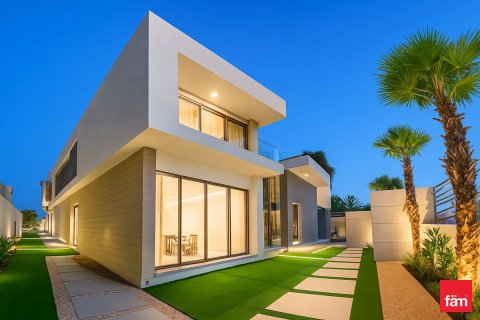 Villa in Deira, Dubai 10 bedrooms, 780.4 sq.m. № 59570 - photo 1