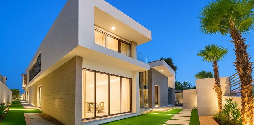 Villa in Deira, Dubai 10 bedrooms, 780.4 sq.m. № 59570