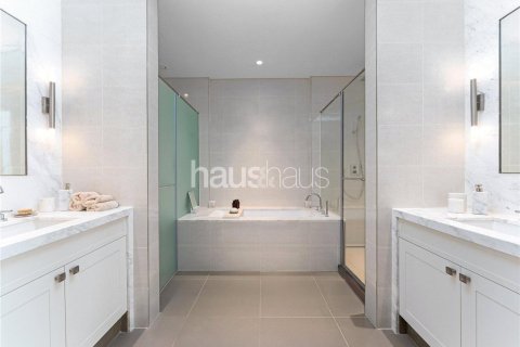Apartment in Downtown Dubai (Downtown Burj Dubai), Dubai 4 bedrooms, 361 sq.m. № 43521 - photo 17