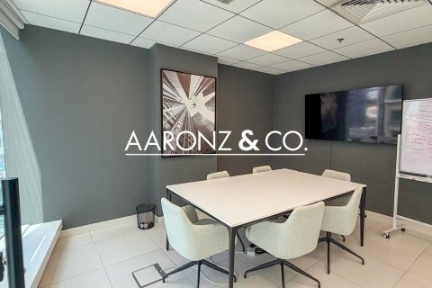 Office in Business Bay, Dubai 76 sq.m. № 101463 - photo 12