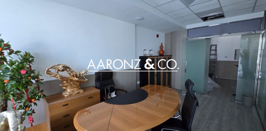 Office in Business Bay, Dubai 108 sq.m. № 101464