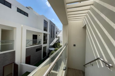 Villa in DAMAC Hills (Akoya by DAMAC), Dubai 3 bedrooms, 175 sq.m. № 101444 - photo 8