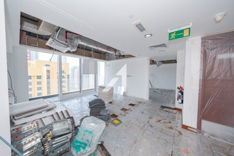 Снять в аренду офис в Sheikh Zayed Road, Дубай: 592м², № 101451 - фото 2