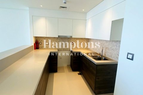 Apartment in Dubai Creek Harbour (The Lagoons), Dubai 2 bedrooms, 112.08189532 sq.m. № 63292 - photo 2