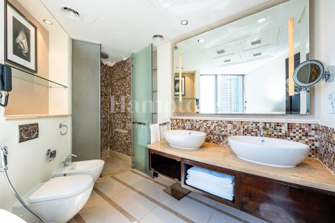 Apartment in Downtown Dubai (Downtown Burj Dubai), Dubai 2 bedrooms, 171.68009885 sq.m. № 63298 - photo 19