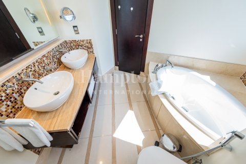 Apartment in Downtown Dubai (Downtown Burj Dubai), Dubai 2 bedrooms, 171.68009885 sq.m. № 63298 - photo 25