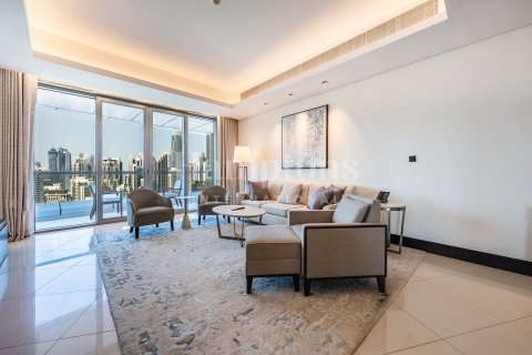 Apartment in Downtown Dubai (Downtown Burj Dubai), Dubai 2 bedrooms, 171.68009885 sq.m. № 63298 - photo 17