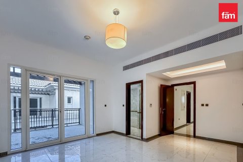 Villa en Dubai, 3 dormitorios, 313.2 m², № 77755 - foto 17