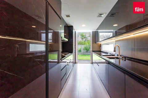 Adosado en Dubai, 3 dormitorios, 263.9 m², № 77754 - foto 11