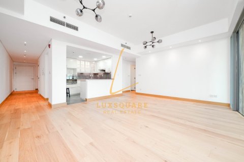 Снять в аренду квартиру в Golf Towers, The Views, Дубай: 2 спальни, 132м², № 83291 - фото 4