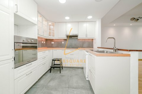 Снять в аренду квартиру в Golf Towers, The Views, Дубай: 2 спальни, 132м², № 83291 - фото 6