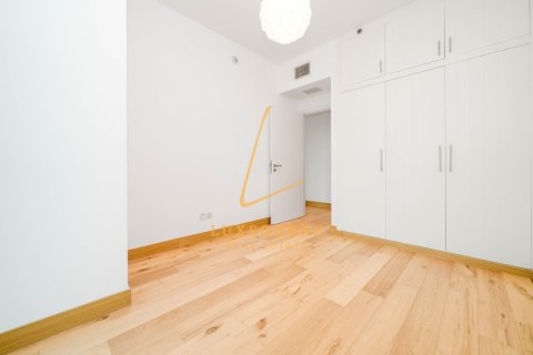 Снять в аренду квартиру в Golf Towers, The Views, Дубай: 2 спальни, 132м², № 83291 - фото 12