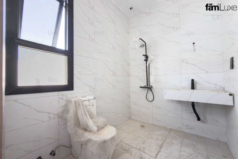 Villa en Al Barsha, Dubai, 4 dormitorios, 929 m², № 76112 - foto 10