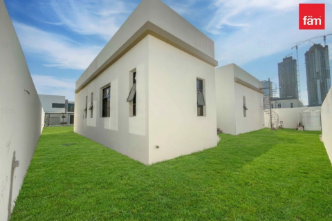 Villa in Al Barsha, Dubai 4 bedrooms, 929 sq.m. № 76112 - photo 3