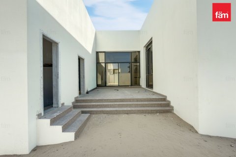 Villa in Al Barsha, Dubai 4 bedrooms, 929 sq.m. № 76112 - photo 4