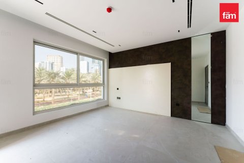 Купить виллу в Дубае: 4 спальни, 288м², № 76113 - фото 3