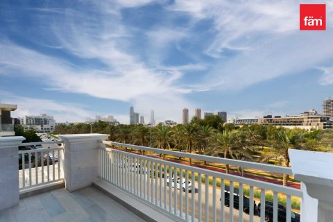 Купить виллу в Дубае: 4 спальни, 288м², № 76113 - фото 17