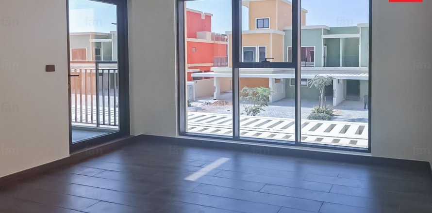 Townhouse in Dubai 4 bedrooms, 144 sq.m. № 114090