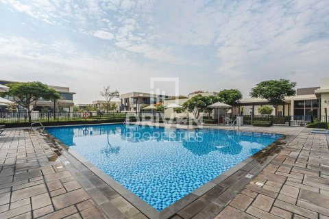 Townhouse in Maple at Dubai Hills Estate, Dubai Hills Estate, Dubai 4 bedrooms, 284.65 sq.m. № 129090 - photo 2
