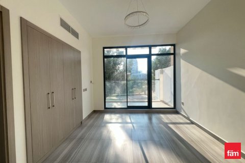 Снять в аренду таунхаус в Дубае: 3 спальни, 150.2м², № 70641 - фото 18