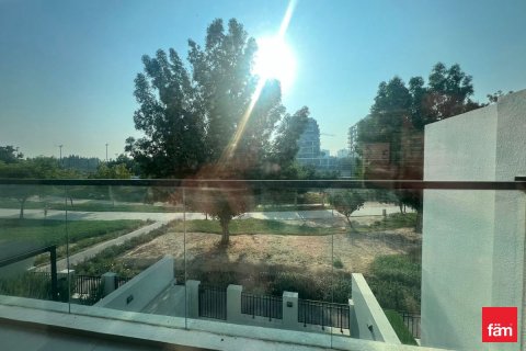 Снять в аренду таунхаус в Дубае: 3 спальни, 150.2м², № 70641 - фото 5