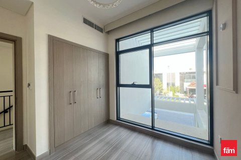 Снять в аренду таунхаус в Дубае: 3 спальни, 150.2м², № 70641 - фото 13