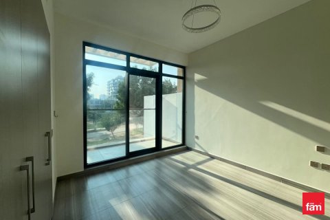 Снять в аренду таунхаус в Дубае: 3 спальни, 150.2м², № 70641 - фото 11