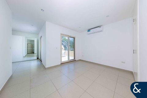 Villa à Victory Heights, Dubai Sports City, Dubai, 5 chambres, 401 m², № 75952 - photo 9