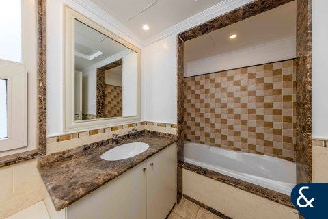 Villa à Victory Heights, Dubai Sports City, Dubai, 5 chambres, 401 m², № 75952 - photo 10