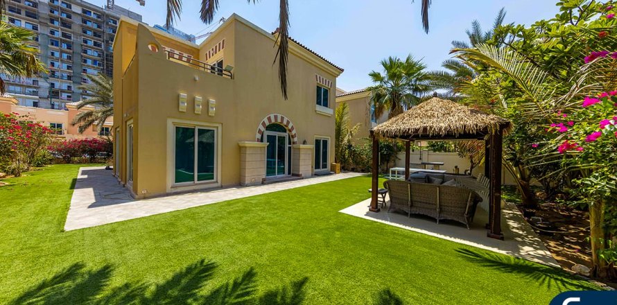 Villa à Victory Heights, Dubai Sports City, Dubai, 5 chambres, 401 m², № 75952