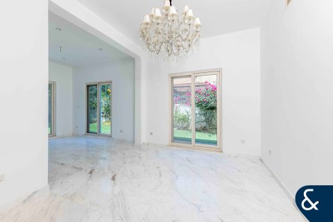 Villa à Victory Heights, Dubai Sports City, Dubai, 5 chambres, 401 m², № 75952 - photo 5