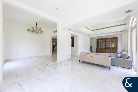 Villa à Victory Heights, Dubai Sports City, Dubai, 5 chambres, 401 m², № 75952 - photo 3